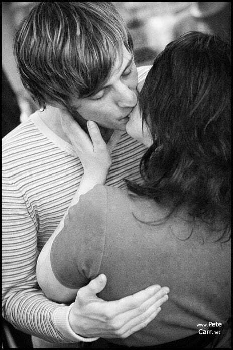 Kissing at the Tate 2