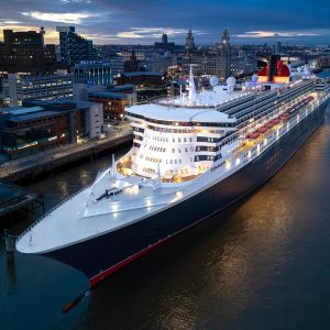 Queen Mary 2 - Dusk Drone